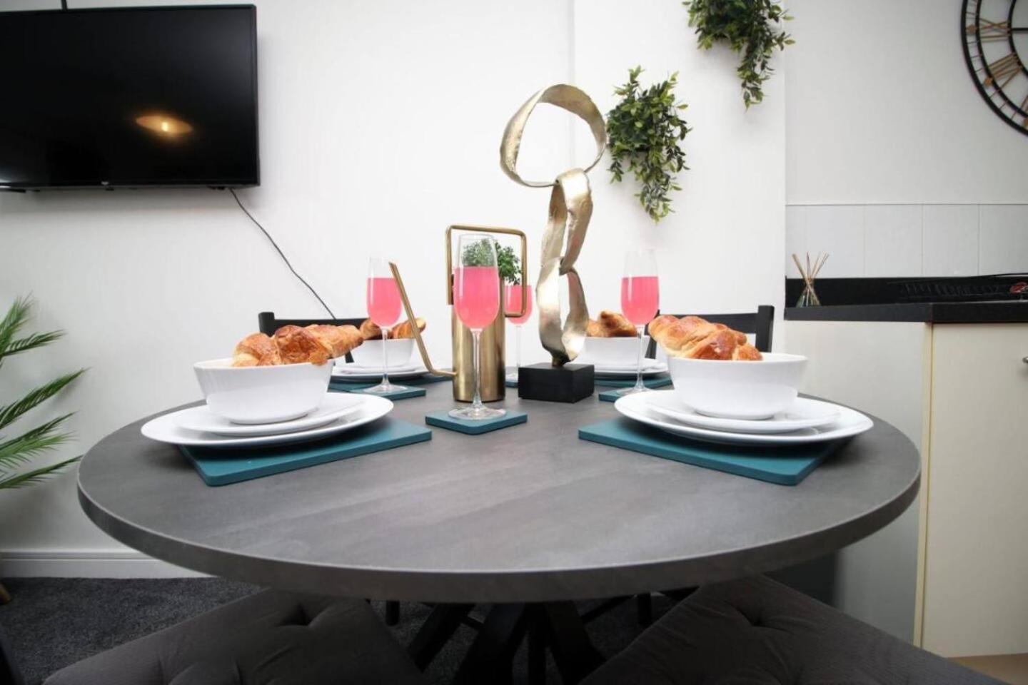 Apartment Cohost Partners | Free Parking | 2br | Smart Tv Cardiff